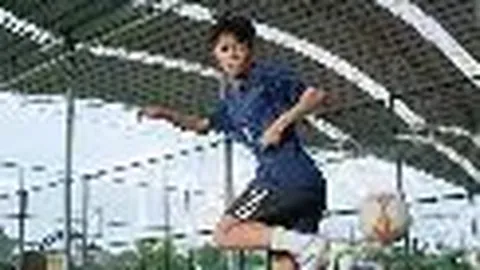 蔡小蝶脱颖而出，成功摘得亚洲小姐桂冠