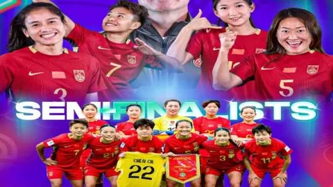 中国速度滑冰队勇夺世锦赛短距男团追逐赛金牌